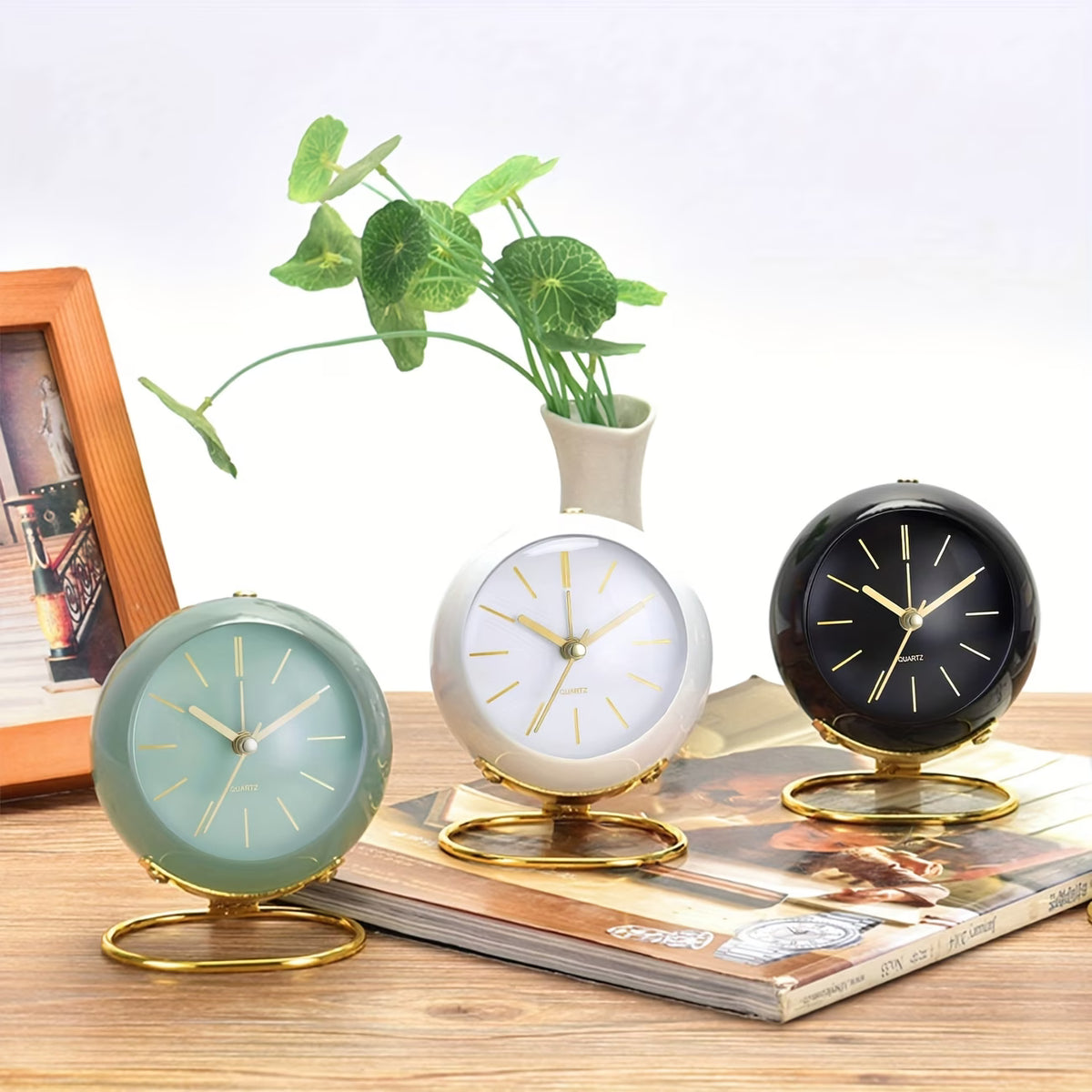 Ark & Oak™ Minimalist Quartz Clock