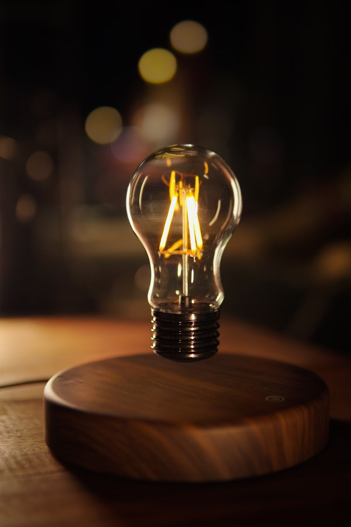 Ark & Oak™ Levitating Magnetic Lamp